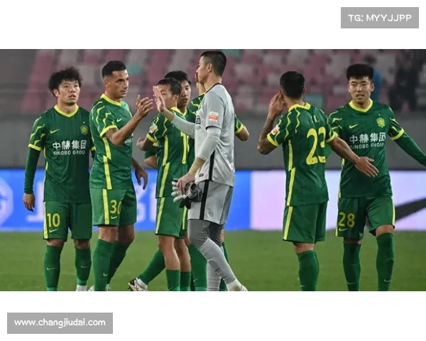 冯博轩伤愈复出!国安边路多面手回归,三中卫体系迎强援 冯博轩伤愈复出!国安边路多面手回归,三中卫体系迎强援