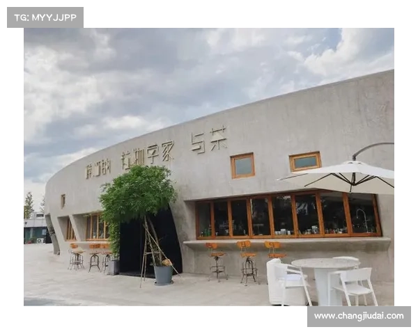 法斗滑板宽窄巷!成都萌宠又添新网红打卡地 法斗滑板宽窄巷!成都萌宠又添新网红打卡地